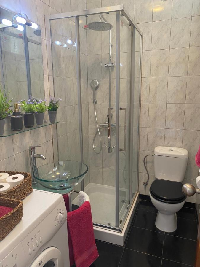 Apartamento Com Patio Na Rua Principal Da Cidade OOporto Exteriör bild